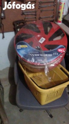 Eladó 15"-os dísztárcsa szett