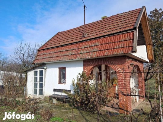 Eladó 15 nm-es ház Gyula