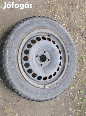 Eladó 15-ös acél felnik, ajándék gyumikkal!!! 