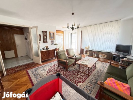 Eladó 162 nm-es Felújítandó Családi ház Paks