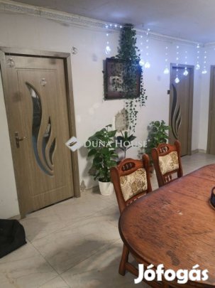 Eladó 165 nm-es ház Kék