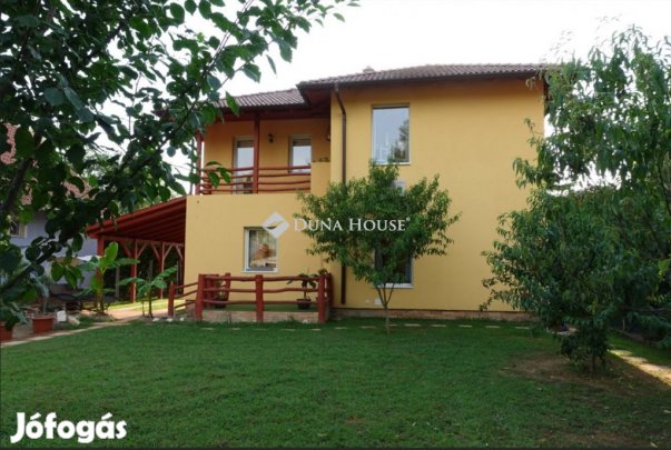 Eladó 166 nm-es ház Kiskunlacháza