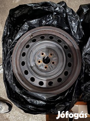 Eladó 16-os acélfelni csavarokkal