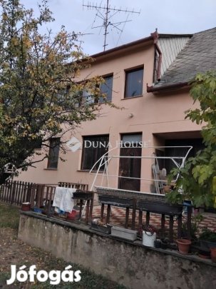 Eladó 170 nm-es ház Pécs