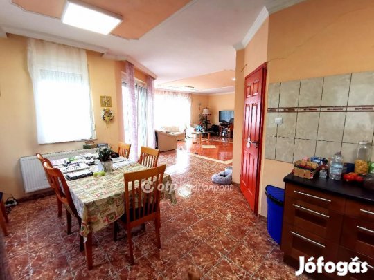 Eladó 170 nm-es ház Szigetszentmárton