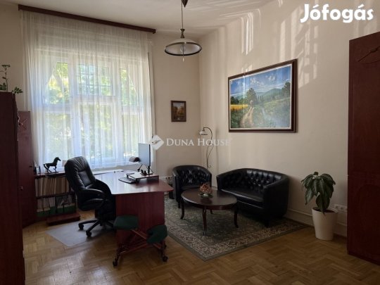 Eladó 172 nm-es lakás Székesfehérvár