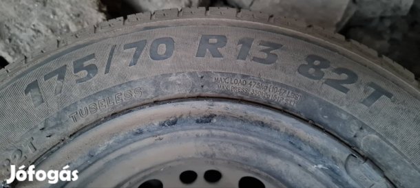 Eladó 175/70 R 13 autó gumi