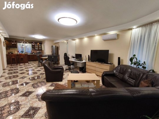 Eladó 175 nm-es ház Dunaújváros #5137702