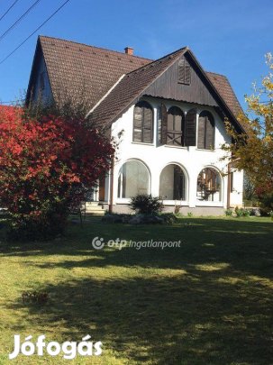 Eladó 176 nm-es ház Harkány