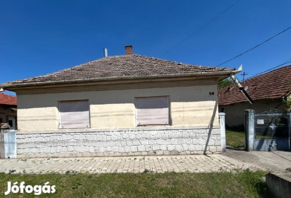 Eladó 176 nm-es ház Mátészalka