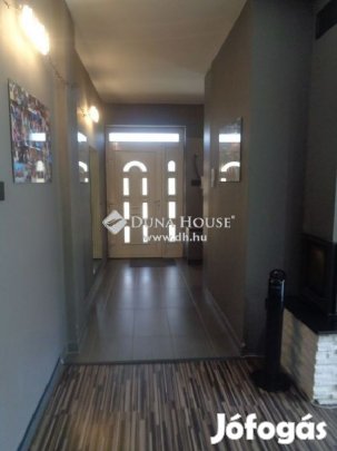 Eladó 176 nm-es ház Székesfehérvár