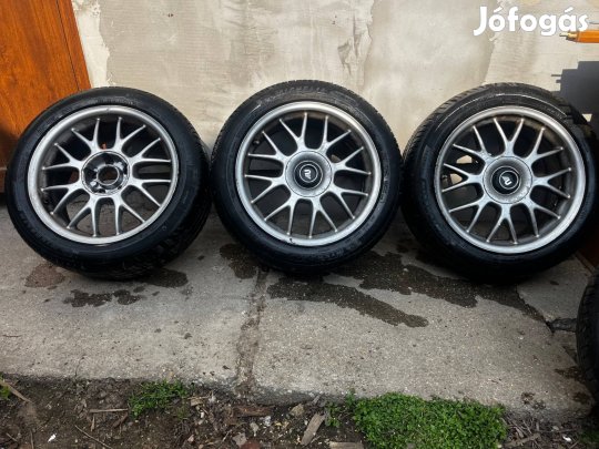 Eladó 17-es alufelni gumival