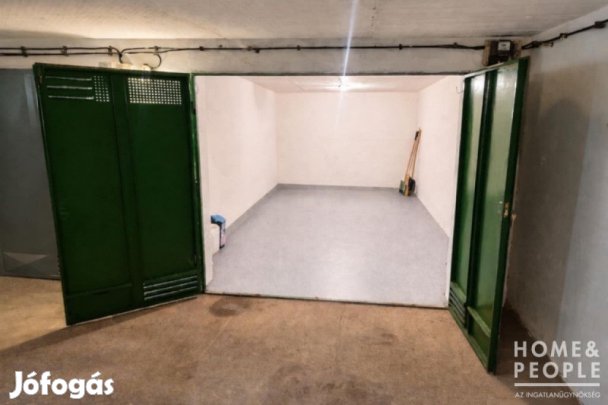 Eladó 17 nm-es Garázs Szeged Fodorkert