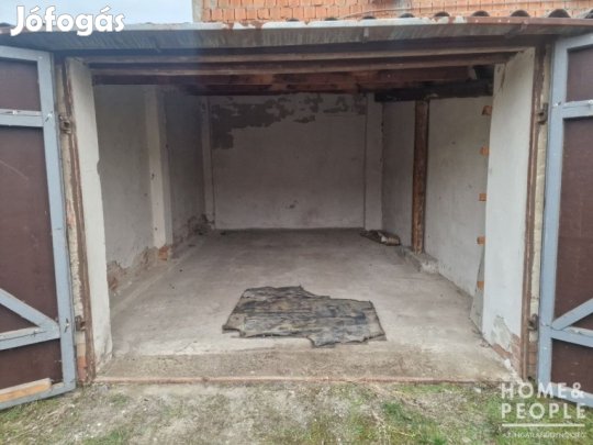 Eladó 17 nm-es Garázs Szeged Szeged Belváros