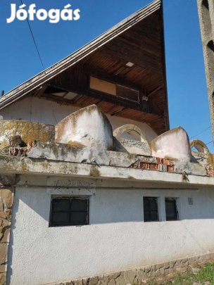 Eladó 180 nm-es Felújítandó Egyéb Apátfalva