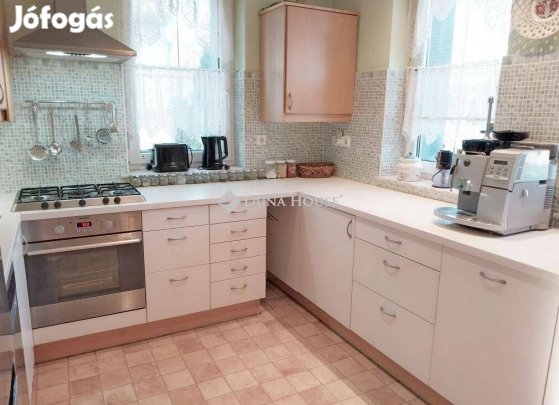 Eladó 180 nm-es ház Bő #5110064