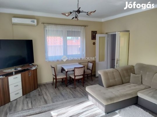 Eladó 180 nm-es ház Kecskemét