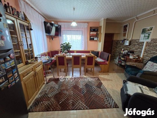 Eladó 182 nm-es ház Bőcs