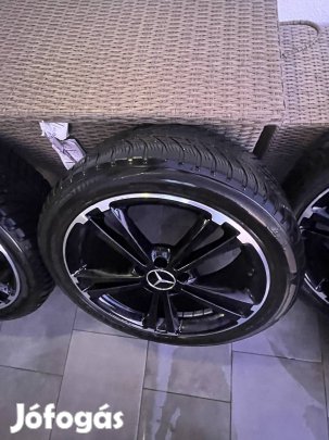 Eladó 18" Mercedes alufelni jó gumikkal eladó 