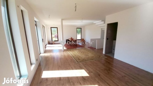 Eladó 190 nm-es ház Ballószög