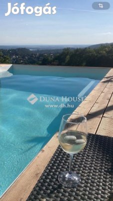 Eladó 190 nm-es ház Pécs