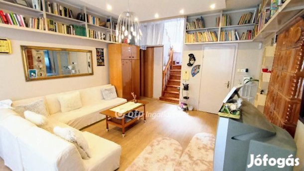 Eladó 196 nm-es ház Jászárokszállás