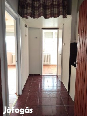 Eladó 1+1 szobás, panorámás lakás Tatabányán