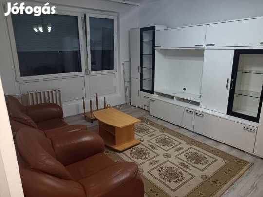 Eladó 1. emeleti 40 nm-es lakás a Maléter Pál úton