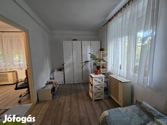 Eladó 1. emeleti lakás