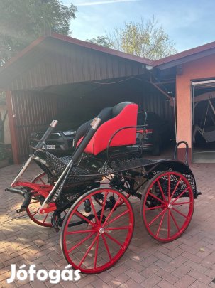 Eladó 1-es maratonkocsi