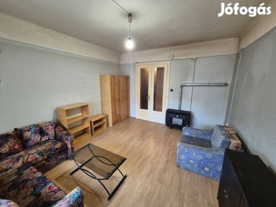 Eladó 1 szobás lakás a 13. kerületben