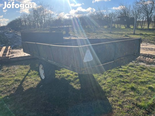 Eladó 1 tengelyes pótkocsi