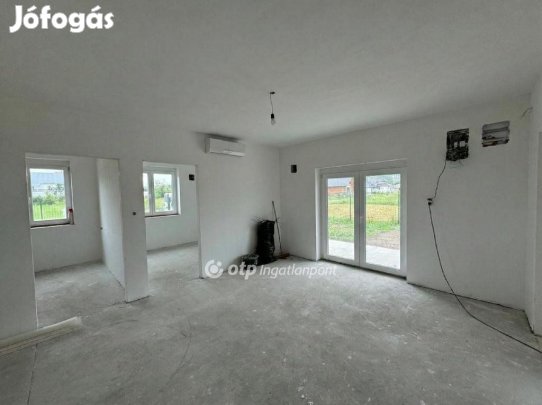 Eladó 200 nm-es ház Demjén