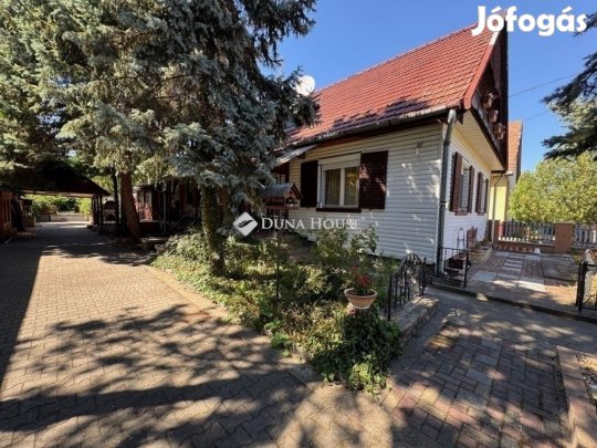 Eladó 200 nm-es ház Kecskemét