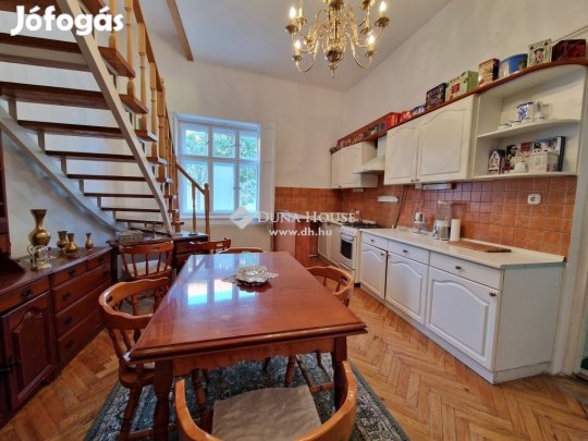 Eladó 200 nm-es ház Kecskemét