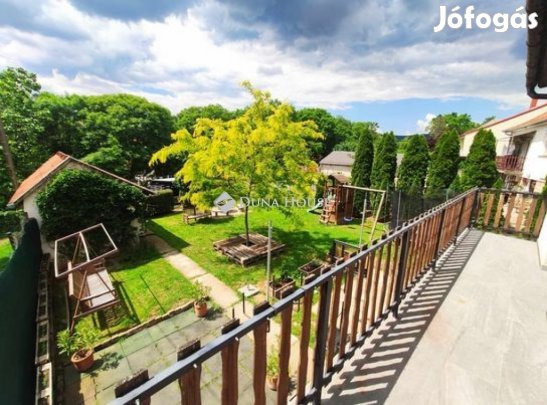 Eladó 200 nm-es ház Pécs