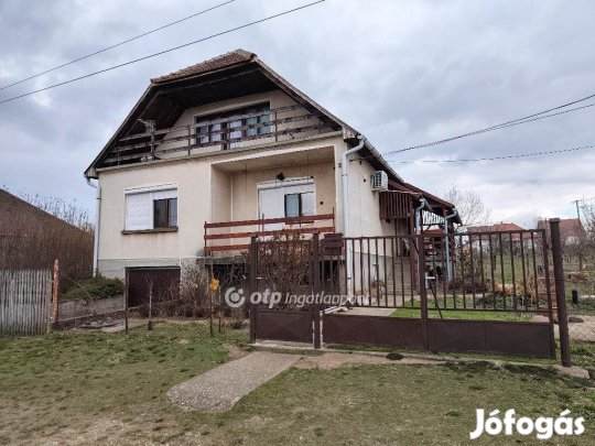 Eladó 200 nm-es ház Ricse