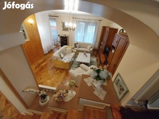 Eladó 200 nm-es ház Szeged