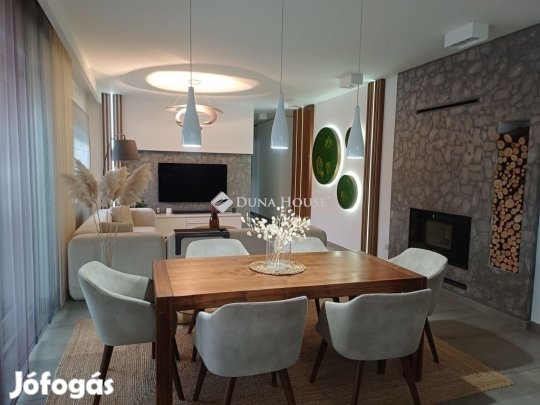 Eladó 200 nm-es ház Szigetszentmiklós