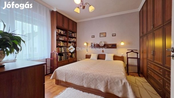 Eladó 200 nm-es ház Szombathely