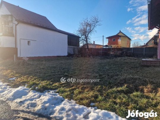 Eladó 200 nm-es telek Sárospatak