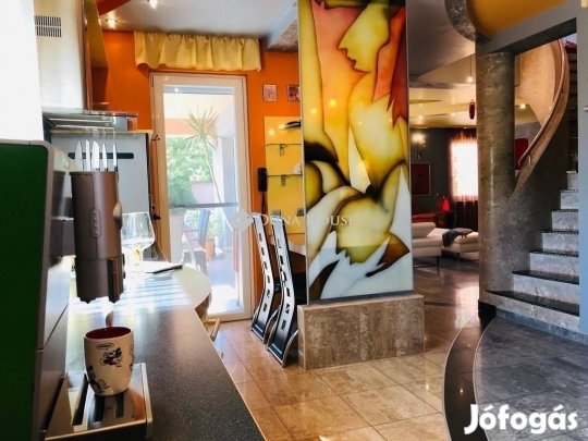 Eladó 201 nm-es ház Szeged
