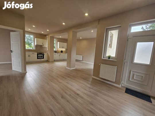 Eladó 208 m2 családi ház, Debrecen