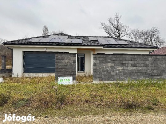 Eladó 209 nm-es ház Máriakálnok