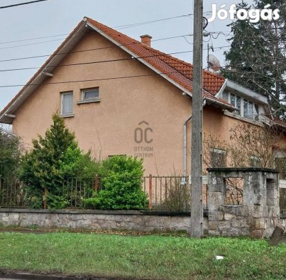 Eladó 210 nm-es ház Budapest 16. ker. #4902595