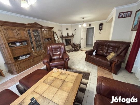 Eladó 210 nm-es ház Nyíregyháza