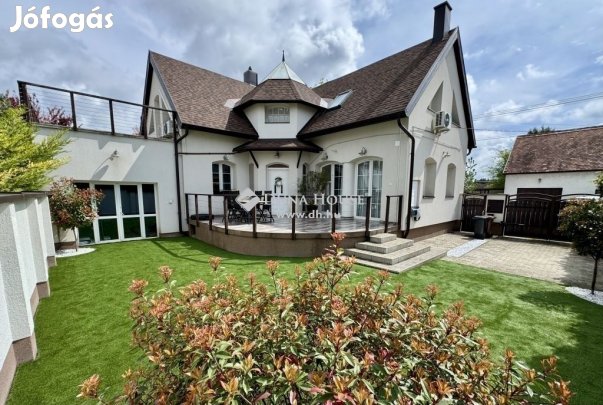 Eladó 210 nm-es ház Székesfehérvár