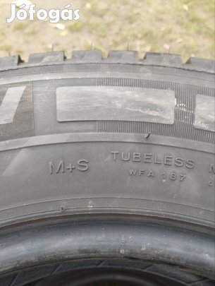 Eladó 215/70/15c gumik