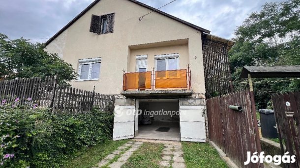 Eladó 215 nm-es ház Ugod