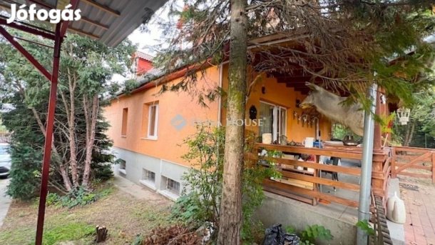 Eladó 218 nm-es ház Erdőkertes